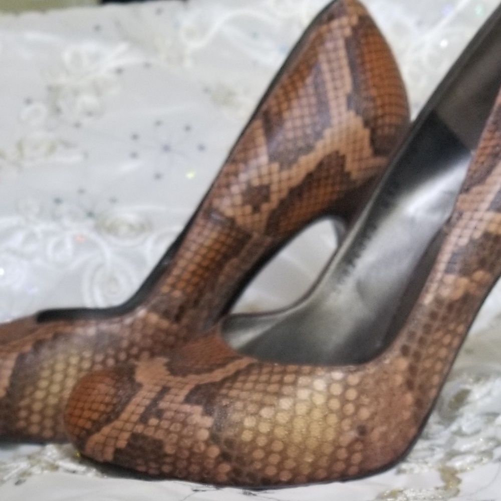 Salvatore Ferragamo Snakeprint Heels-39.5